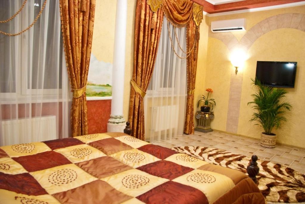 Coliseum Hotel Khmel'nyts'kyy Room photo